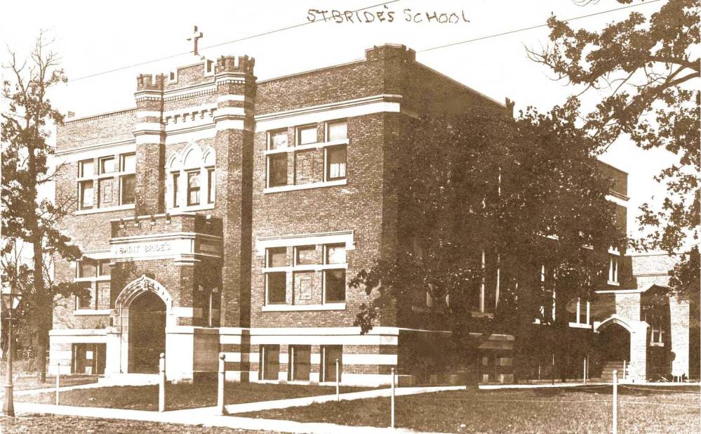 POSTCARD - CHICAGO - ST BRIDE'S SCHOOL - c1910