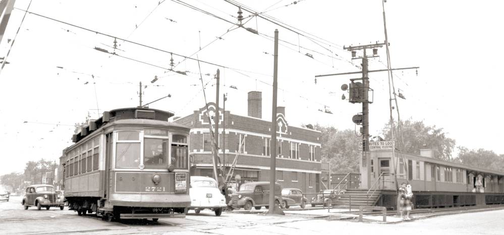 PHOTO - CHICAGO - 79TH AT EXCHANGE - LOOKING W - I.C. RR STATION - WALGREEN'S - MID 1940s - EDITED FROM AN IMAGE ON TROLLEYDODGER'S SITE