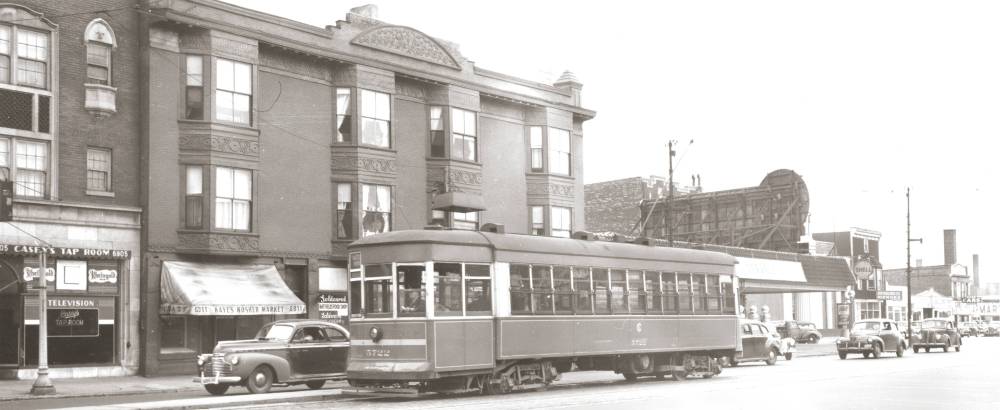 PHOTO - CHICAGO - STONY ISLAND NEAR 69TH - STREETCAR IS NB - MID 1940s - EDITED FROM AN IMAGE ON TROLLEYDODGER'S SITE